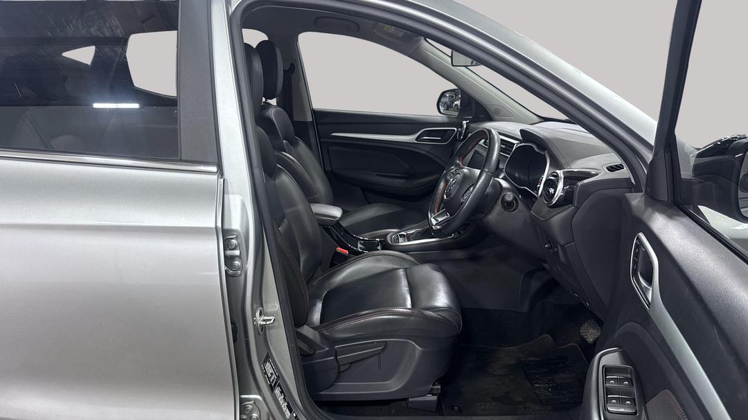 2021 MG Zst Excite, Automatic, 57570 km, Right Side Front Door Cabin View