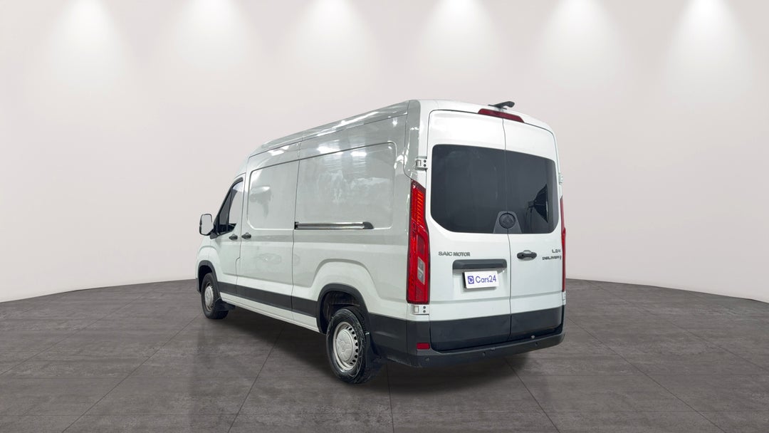 Left Back Diagonal (45- Degree) View