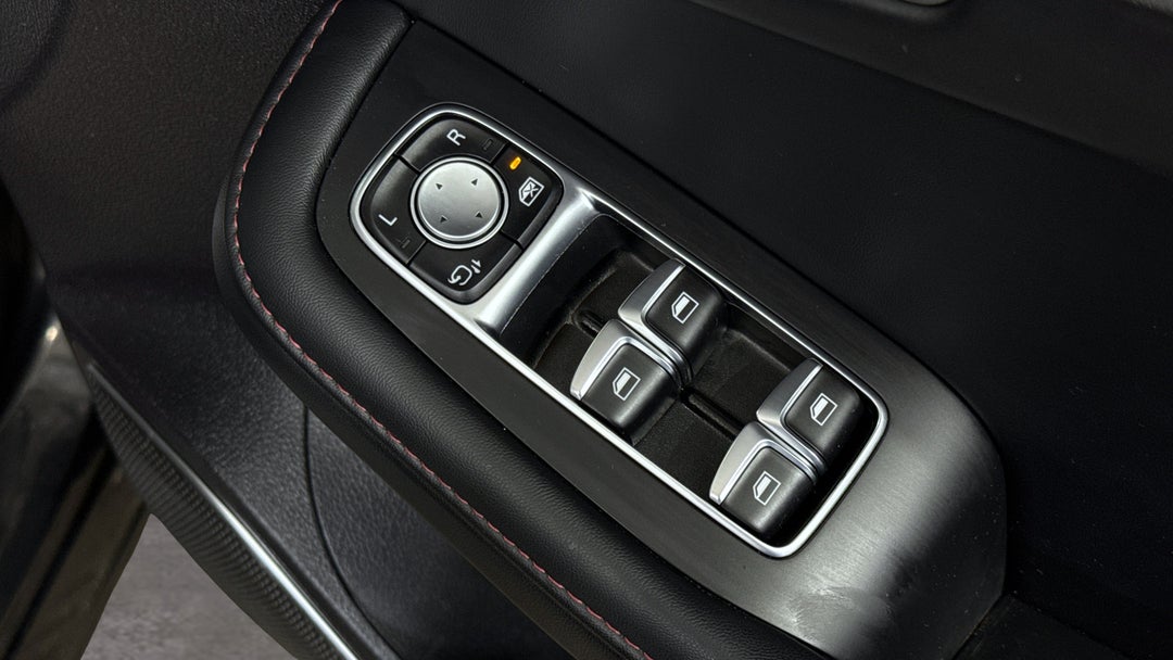 2020 MG HS Excite, Automatic, 73574 km, Drivers Side Door Panel Controls
