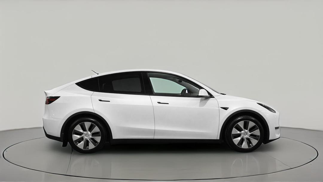 2023 Tesla Model Y Long Range, Automatic, 53446 km, Right Side View