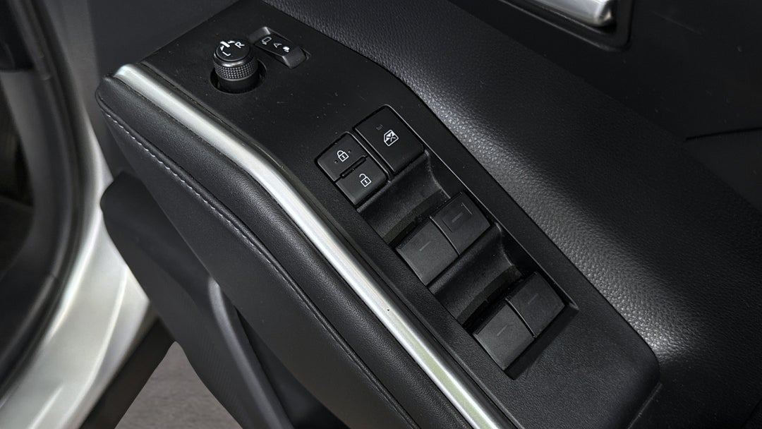 2021 Toyota Kluger Gxl Hybrid AWD, Automatic, 89513 km, Drivers Side Door Panel Controls