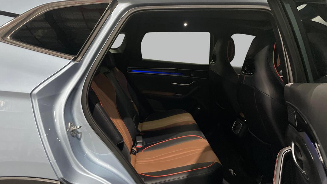 2024 Byd Sealion 6 Dynamic, Automatic, 23990 km, Right Side Rear Door Cabin View