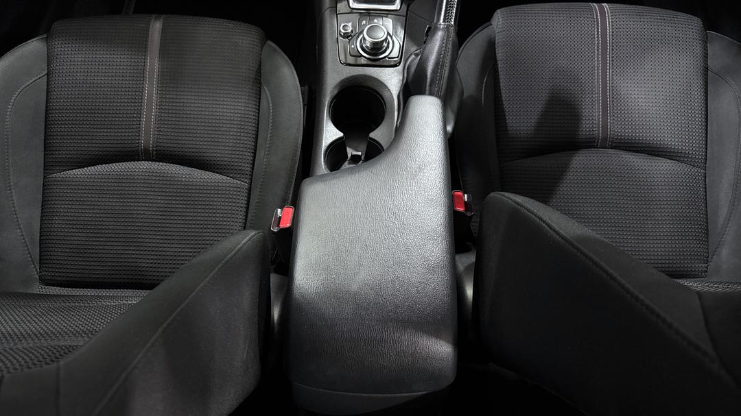 2016 Mazda Mazda3 Maxx, Automatic, 86847 km, Center Console