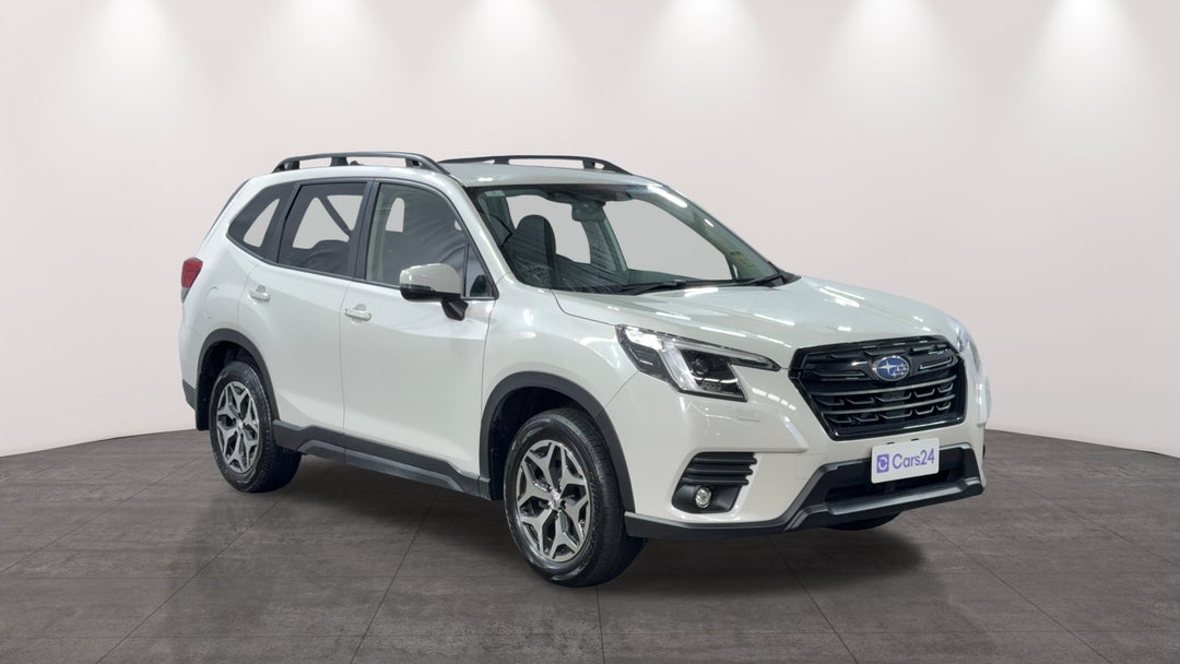 2024 Subaru Forester 2.5i (AWD), Automatic, 39036 km, Right Front Diagonal (45- Degree) View