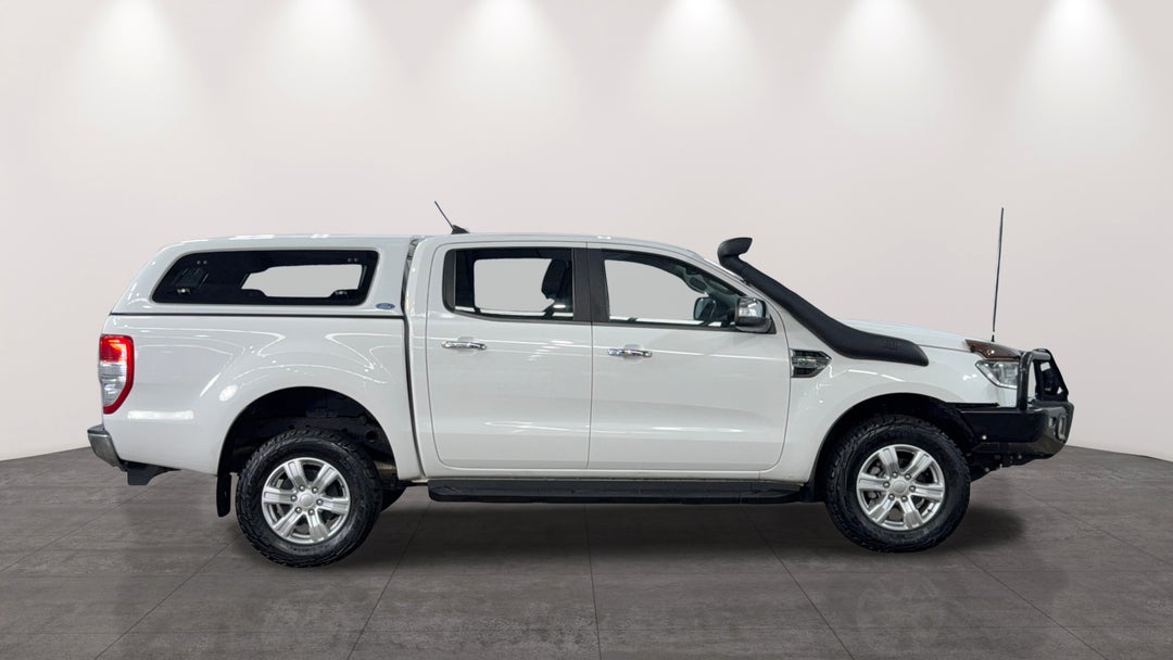2020 Ford Ranger Xlt 3.2 (4x4), Automatic, 75543 km, Right Side View