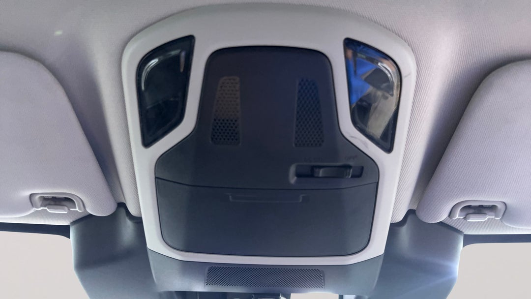 On-Roof Controls/Sunglass holder