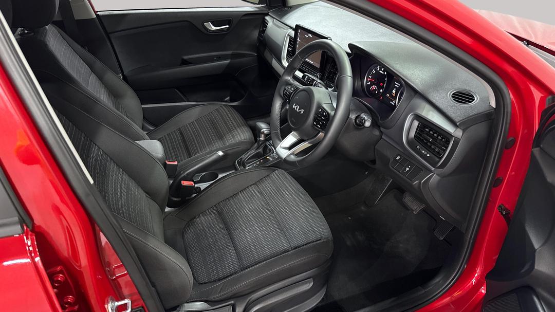 2022 Kia Stonic Sport, Automatic, 10150 km, Right Side Front Door Cabin View
