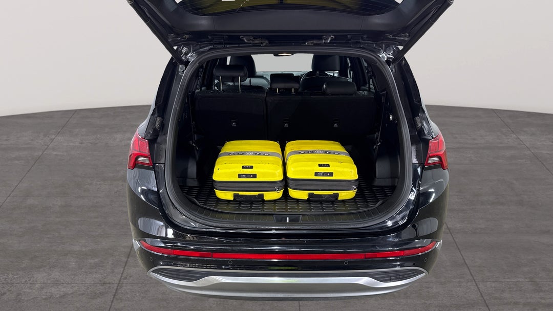 2022 Hyundai Santa Fe Highlander Crdi (AWD), Automatic, 58187 km, Boot Inside View with Luggage
