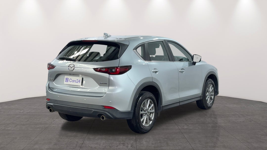 Right Back Diagonal (45- Degree) View