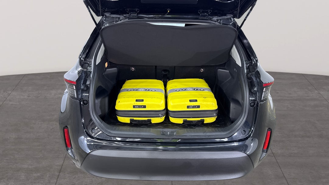 2021 Toyota Yaris Cross Gx Hybrid (AWD), Automatic, 63594 km, Boot Inside View with Luggage