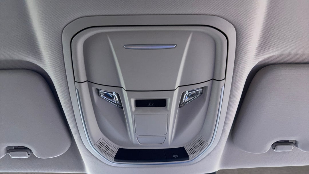 On-Roof Controls/Sunglass holder