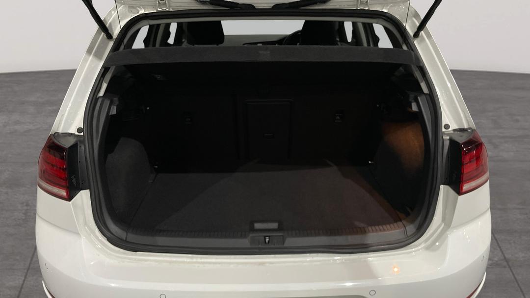 2018 Volkswagen Golf 110 Tsi Trendline, Automatic, 70000 km, Boot Inside View