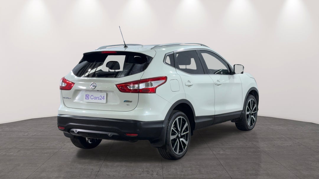2016 Nissan Qashqai Ti, Automatic, 114532 km, Right Back Diagonal (45- Degree) View