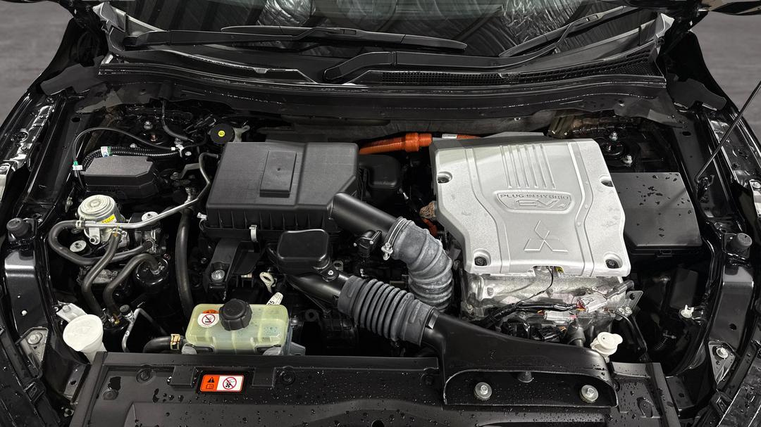 2024 Mitsubishi Eclipse Cross Exceed Phev (AWD), Automatic, 32174 km, Open Bonnet (Engine)