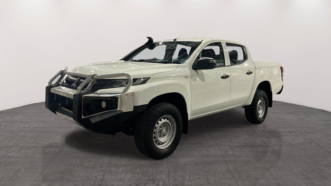 2018 Mitsubishi Triton Glx (4x4), Automatic, 78237 km, Left Front Diagonal (45- Degree) View