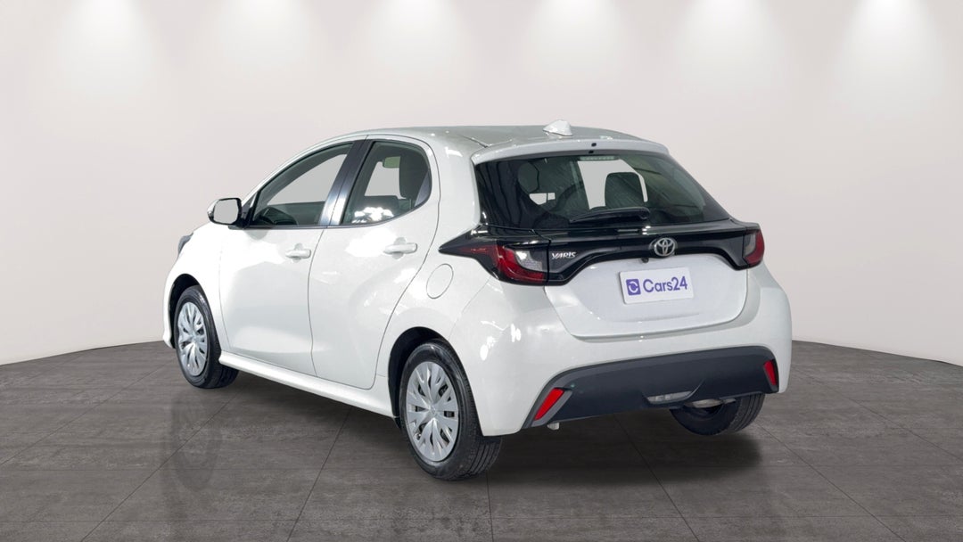 Left Back Diagonal (45- Degree) View