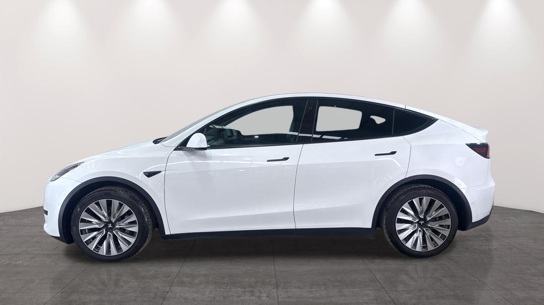 2022 Tesla Model Y Rear-wheel Drive, Automatic, 35135 km, Left Side View
