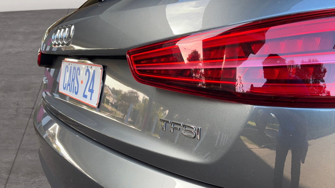 Badge (Boot Right Side)