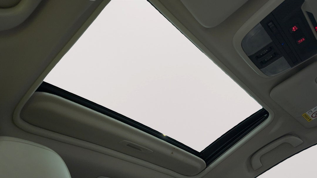 Interior Sunroof/Moonroof