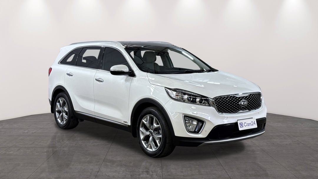 2016 Kia Sorento Platinum (4x4), Automatic, 138085 km, Right Front Diagonal (45- Degree) View