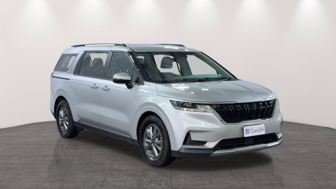 2022 Kia Carnival S, Automatic, 69526 km, Right Front Diagonal (45- Degree) View