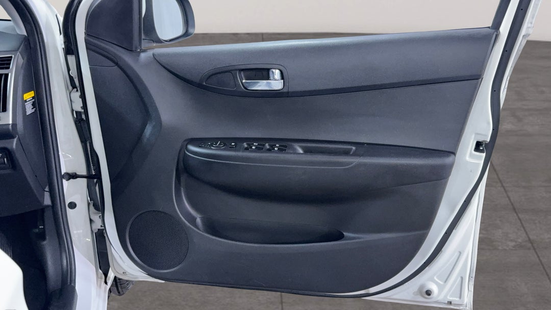 2015 Hyundai I20 Active, Automatic, 115762 km, Speaker View