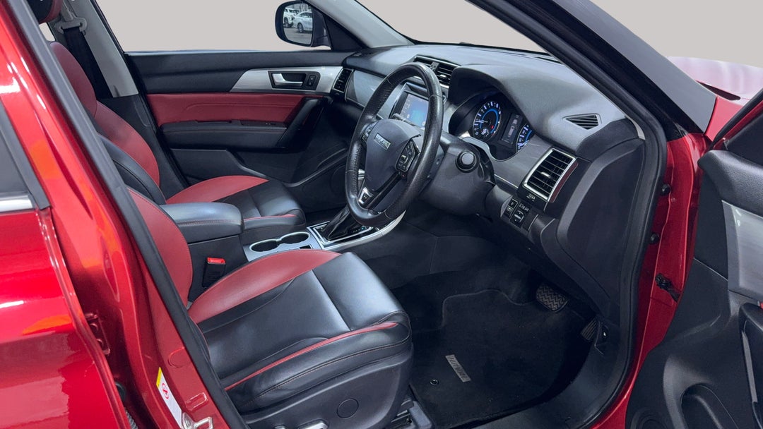 2020 Haval H2 Lux 2wd, Automatic, 105080 km, Right Side Front Door Cabin View