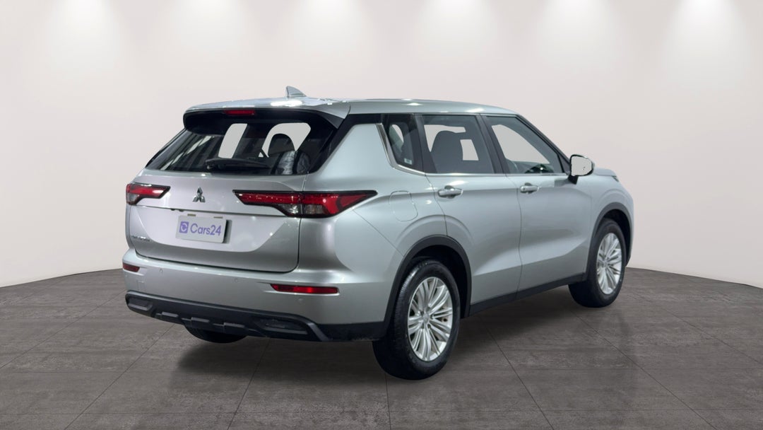 2024 Mitsubishi Outlander Es 5 Seat (2wd), Automatic, 52755 km, Right Back Diagonal (45- Degree) View