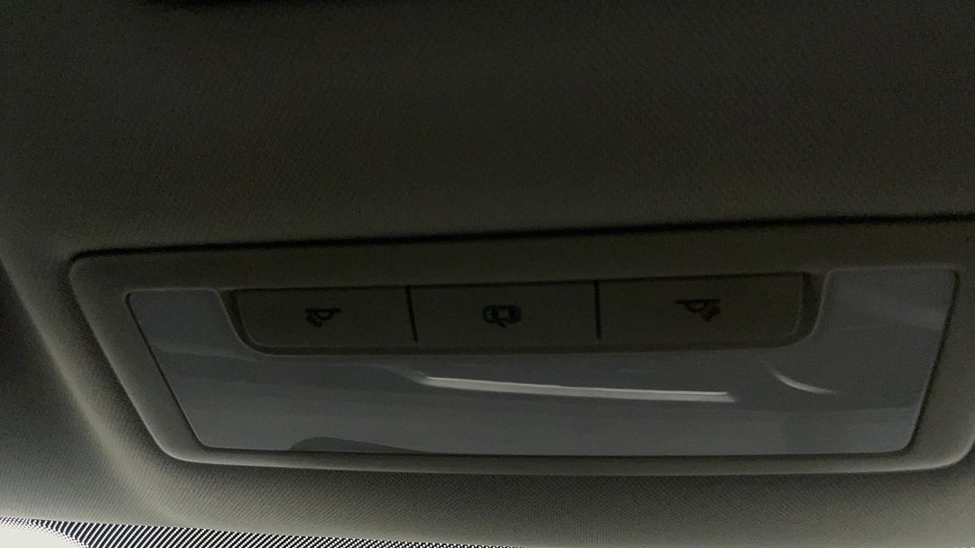 On-Roof Controls/Sunglass holder