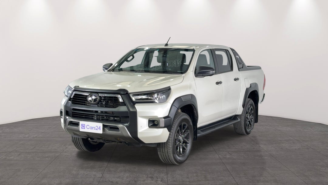 Left Front Diagonal (45- Degree) View