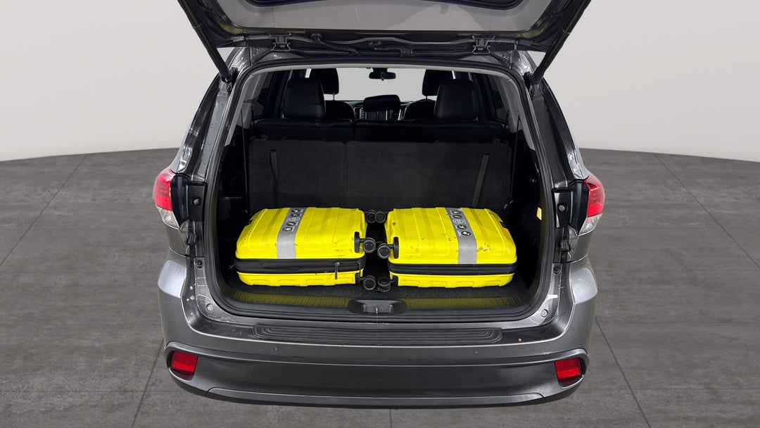 2018 Toyota Kluger Gxl (4x4), Automatic, 92363 km, Boot Inside View with Luggage