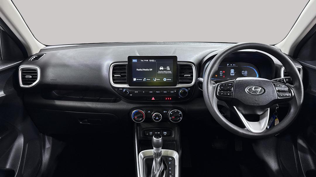 2025 Hyundai Venue Venue, Automatic, 23221 km, Dashboard View