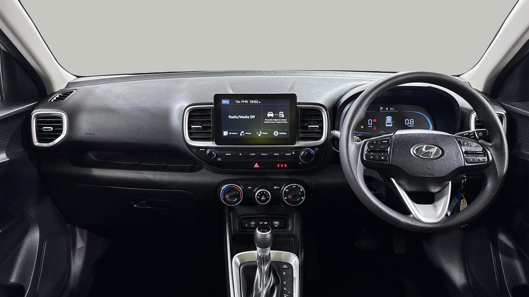 2025 Hyundai Venue Venue, Automatic, 23221 km, Dashboard View