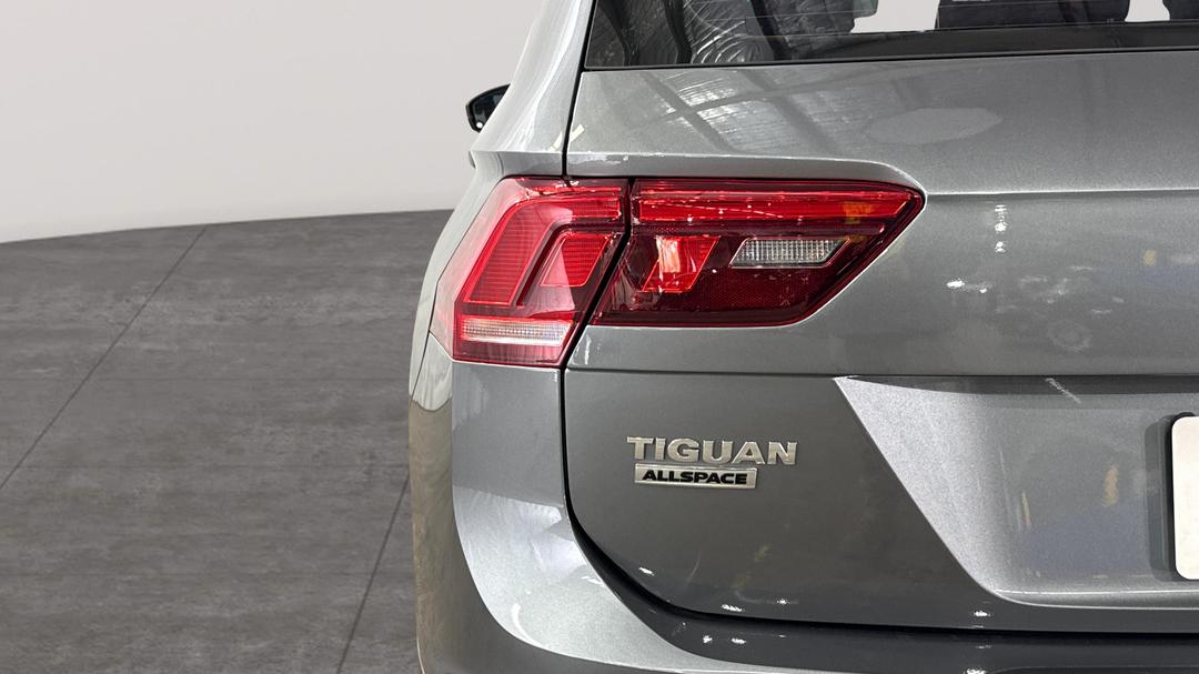 2018 Volkswagen Tiguan Allspace 110 Tdi Comfortline, Automatic, 142758 km, Badge (Boot Left Side)