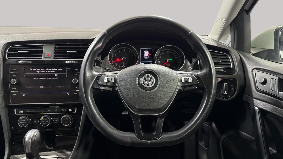 2019 Volkswagen Golf 110 Tsi Highline, Automatic, 81660 km, Steering Wheel Close-up