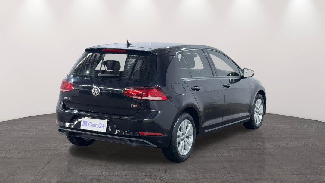 2017 Volkswagen Golf 110 Tsi Trendline, Automatic, 67351 km, Right Back Diagonal (45- Degree) View