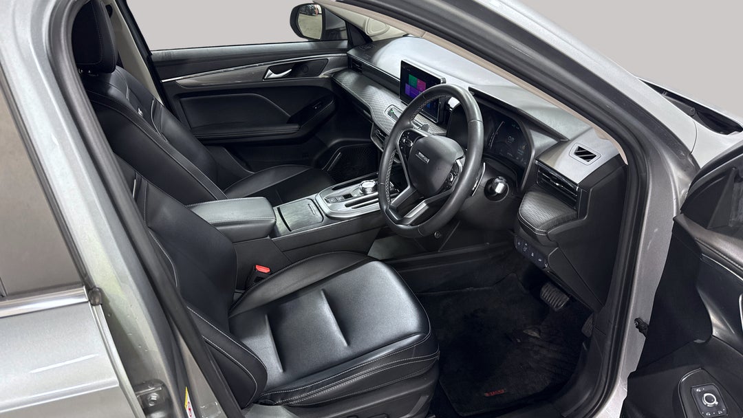 2021 GWM Haval Jolion Lux, Automatic, 87975 km, Right Side Front Door Cabin View