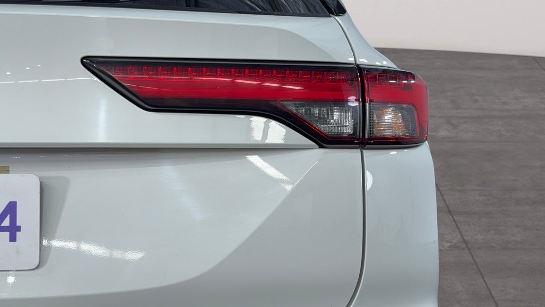 2023 Mitsubishi Outlander Es 5 Seat (2WD), Automatic, 55040 km, Badge (Boot Right Side)