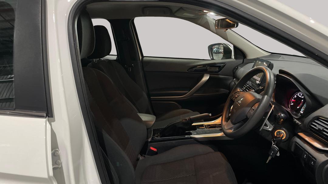 2023 Mitsubishi Eclipse Cross Es (2WD), Automatic, 45266 km, Right Side Front Door Cabin View