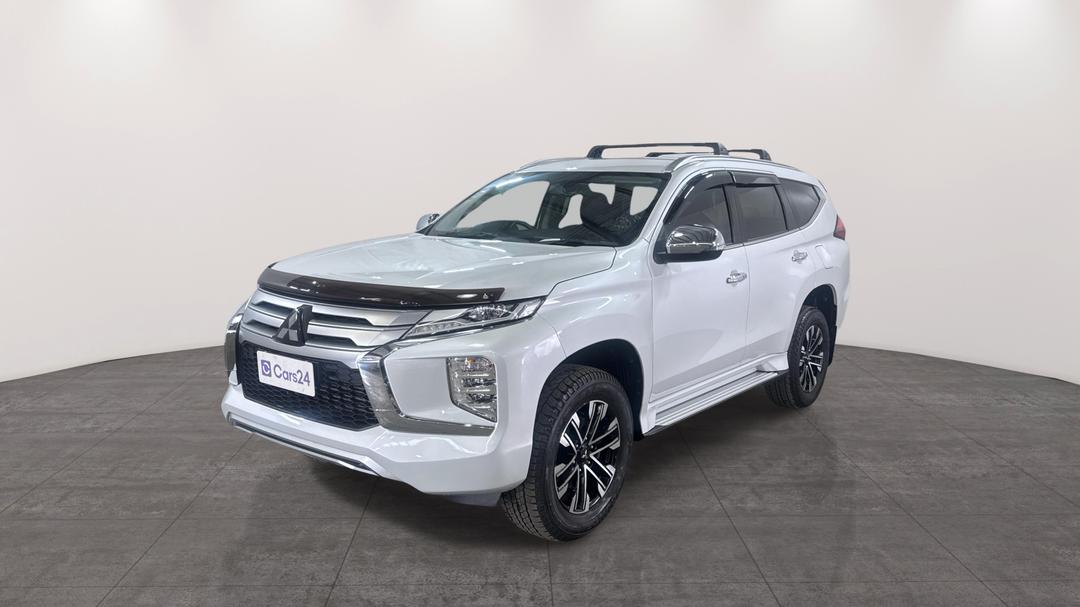 2022 Mitsubishi Pajero Sport Gls (4WD) 7 Seat, Automatic, 17746 km, Left Front Diagonal (45- Degree) View