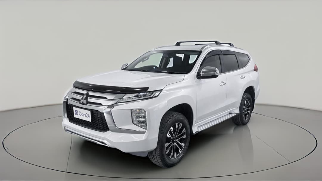 2022 Mitsubishi Pajero Sport Gls (4WD) 7 Seat, Automatic, 17746 km, Left Front Diagonal (45- Degree) View