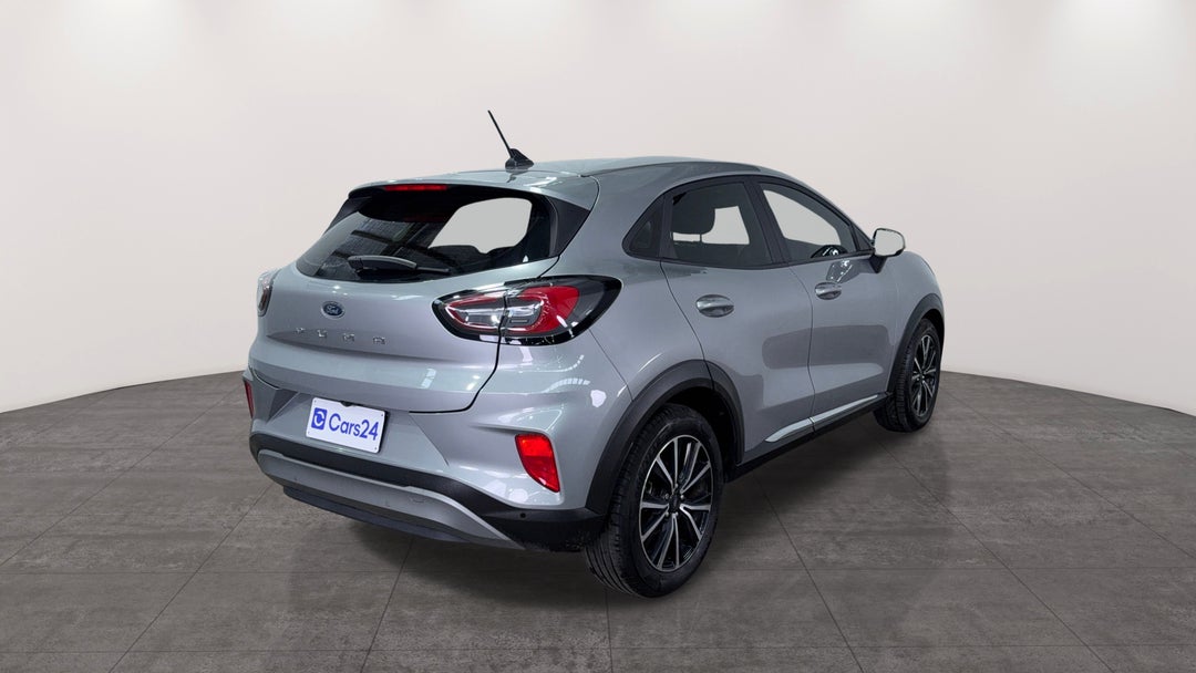 Right Back Diagonal (45- Degree) View