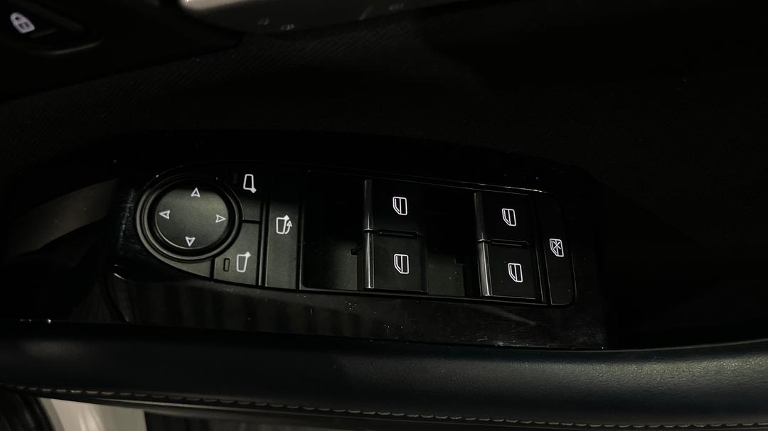 2024 Mazda CX-30 G20 Pure (FWD), Automatic, 43429 km, Drivers Side Door Panel Controls