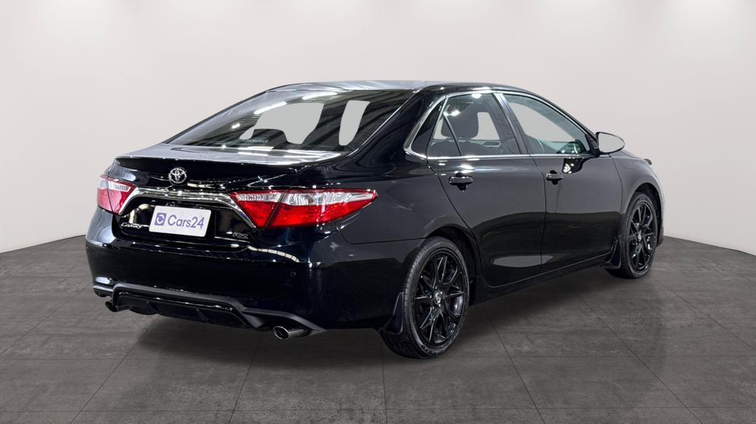 2017 Toyota Camry Rz S.e., Automatic, 134439 km, Right Back Diagonal (45- Degree) View