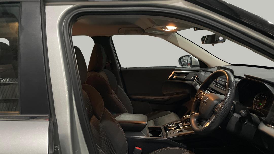 2024 Mitsubishi Outlander Es 7 Seat (2WD), Automatic, 57624 km, Right Side Front Door Cabin View