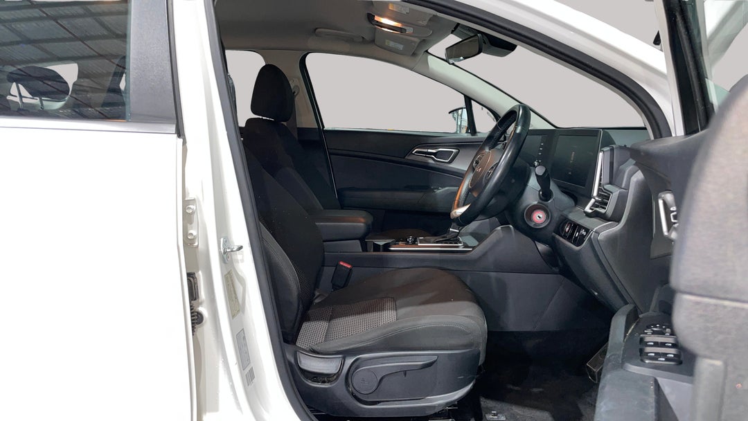 2024 Kia Sportage S (FWD), Automatic, 43588 km, Right Side Front Door Cabin View