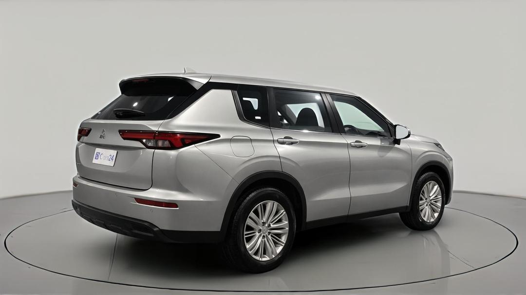2024 Mitsubishi Outlander Es 7 Seat (2WD), Automatic, 57624 km, Right Back Diagonal (45- Degree) View