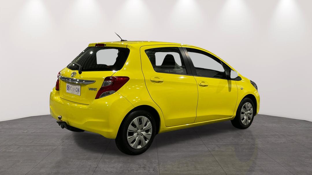 2016 Toyota Yaris Ascent, Manual, 72542 km, Right Back Diagonal (45- Degree) View