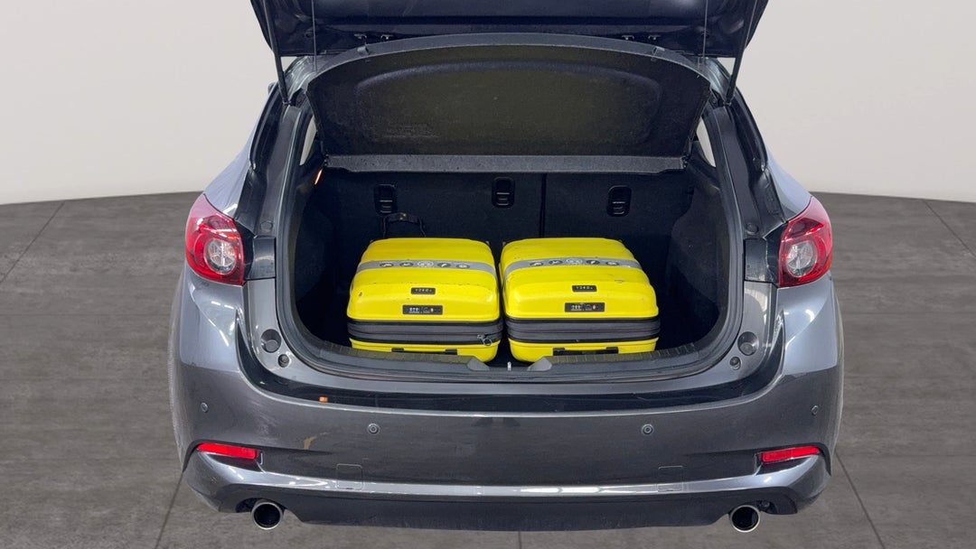 2017 Mazda 3 Sp25, Manual, 118411 km, Boot Inside View with Luggage