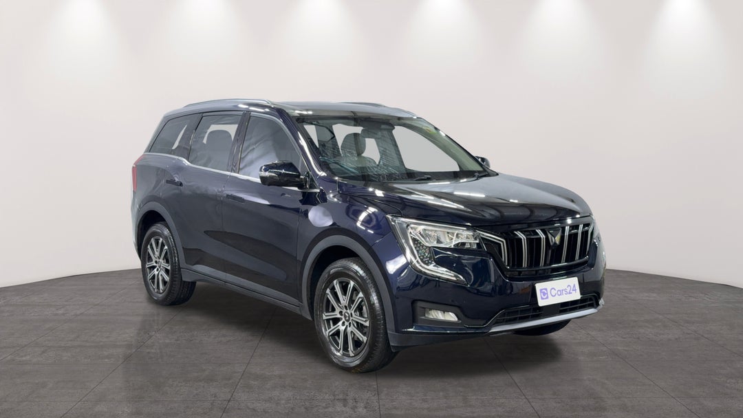 2023 Mahindra Xuv700 Ax7l, Automatic, 20601 km, Right Front Diagonal (45- Degree) View